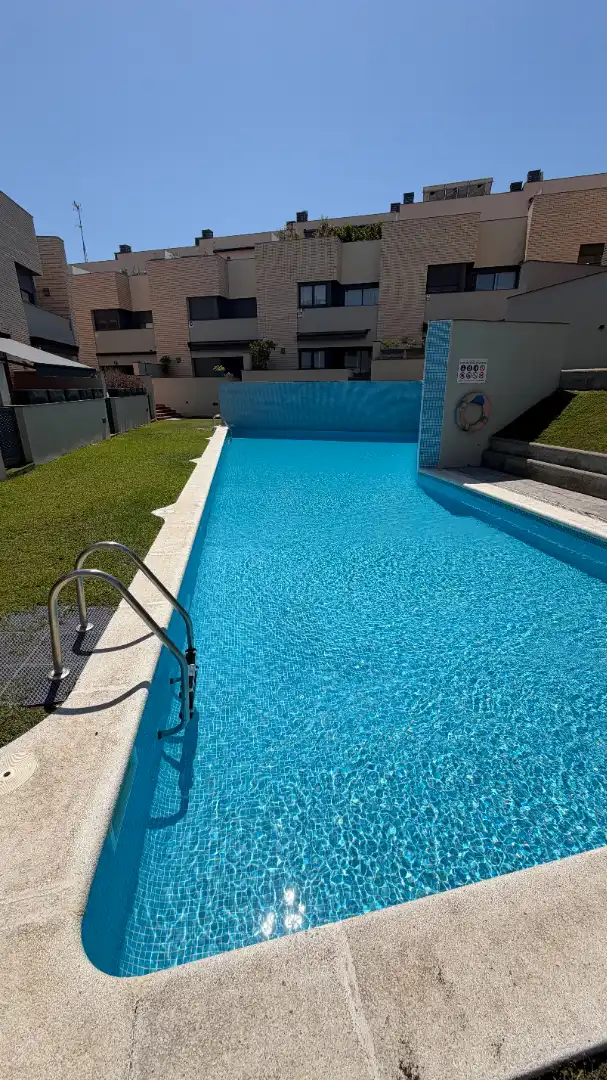 Piscina de Casa o xalet en venda en Torredembarra amb Aire condicionat, Calefacció i Terrassa