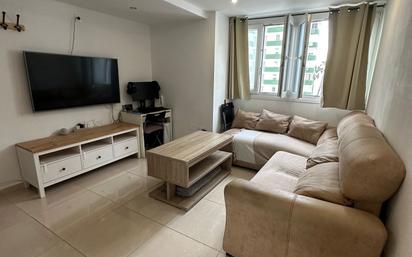 Living room of Flat for sale in  Cádiz Capital  with Furnished