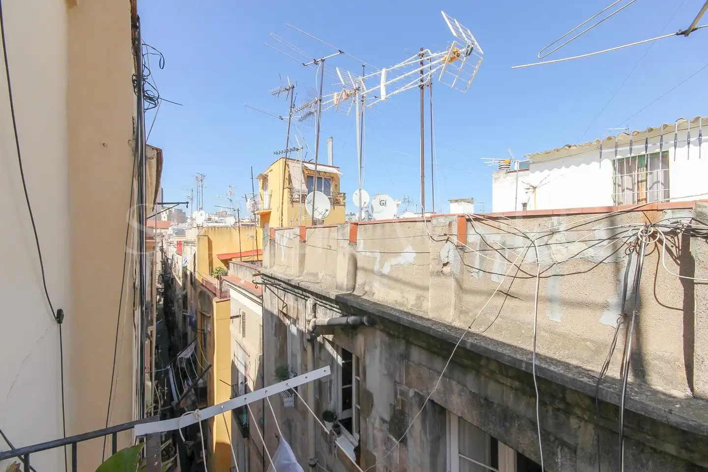 Vista exterior de Loft en venda en Barcelona amb Balcó i Alarma