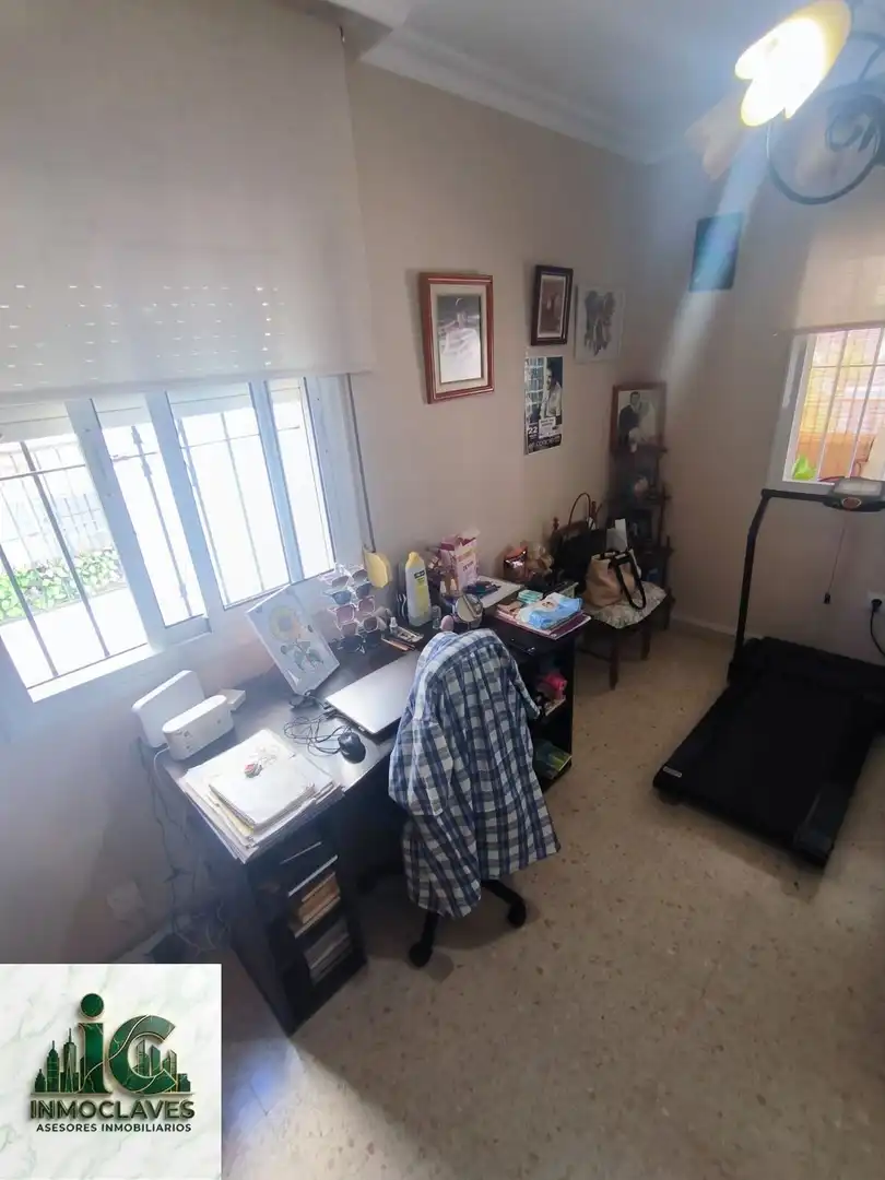 Detached homes for sale in Algeciras  with Terrace and Furnished