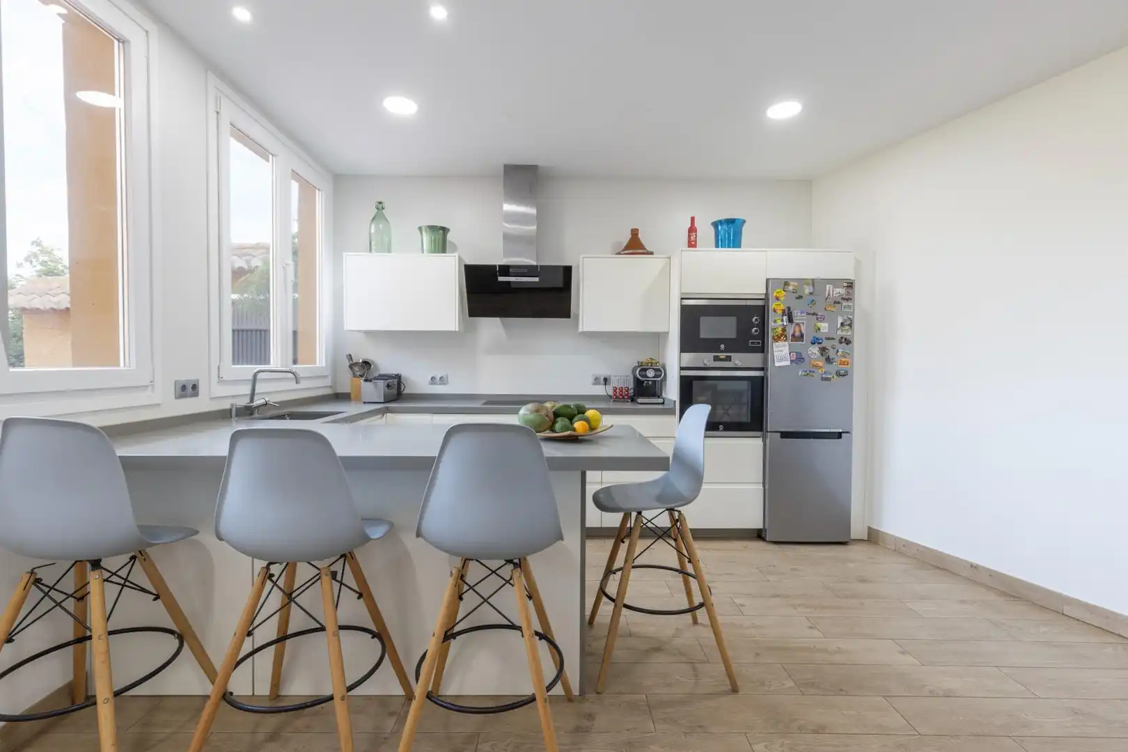 Cocina de Casa o chalet en venta en Madrid con Aire acondicionado, Calefacción y Jardín privado