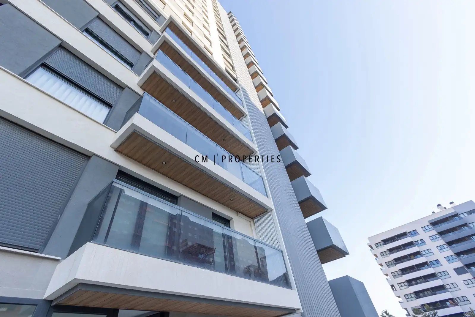 Außenansicht von Wohnung zur Miete in Valencia mit Klimaanlage, Heizung und Terrasse