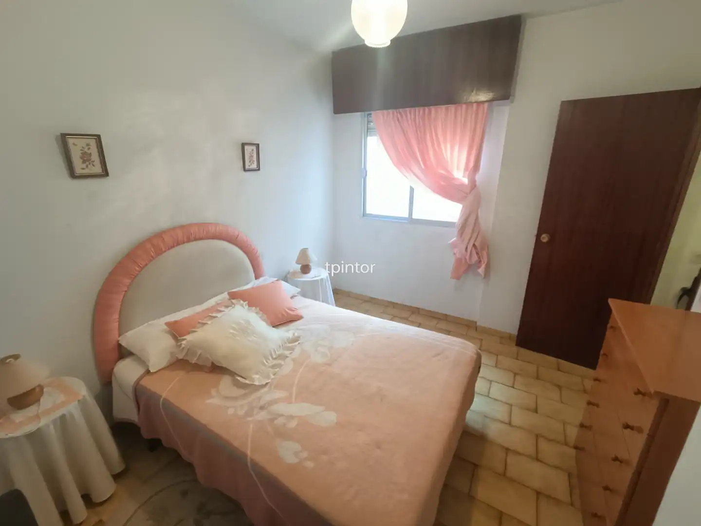 Habitación de Piso en venta en Malpartida de Cáceres con Aire acondicionado, Terraza y Amueblado
