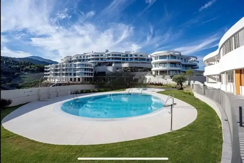 Swimming pool of Apartments for rent in Benahavís  with Air Conditioner, Terrace and Swimming Pool
