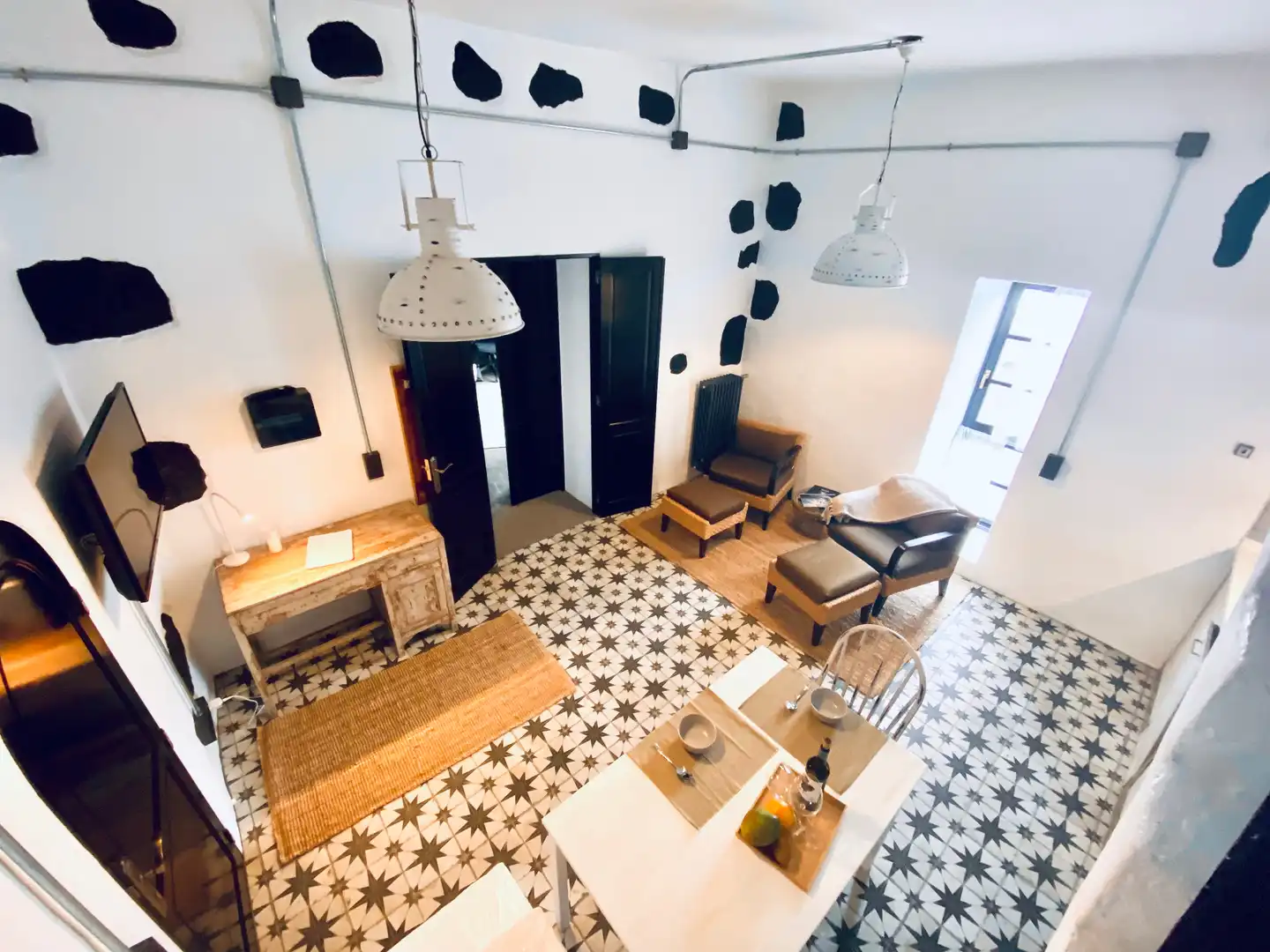 Sala d'estar de Finca rústica en venda en Yaiza amb Jardí privat, Piscina i Moblat