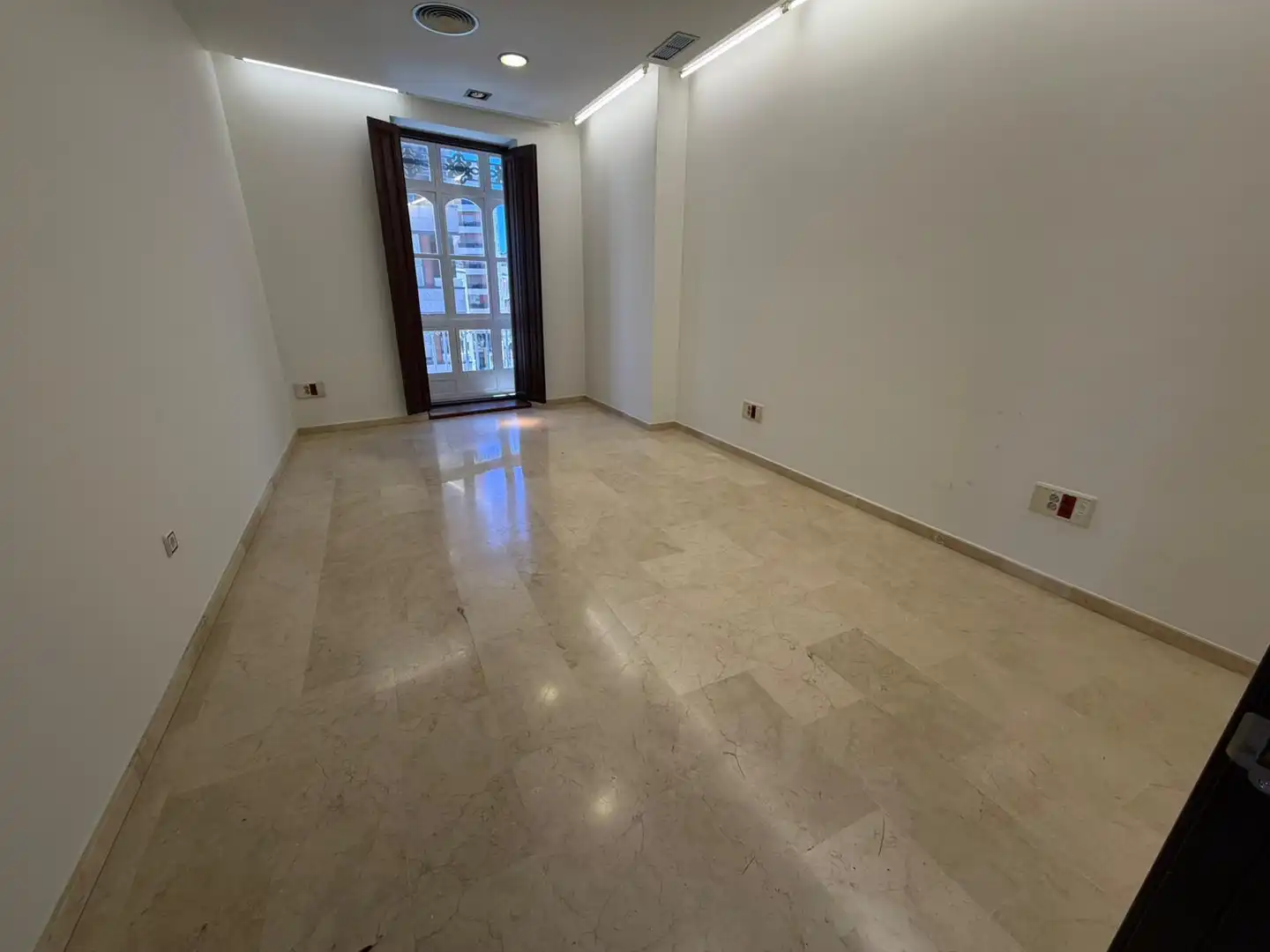 Oficina amb terrassa de lloguer a Calle Villamartín 9, imagen 10