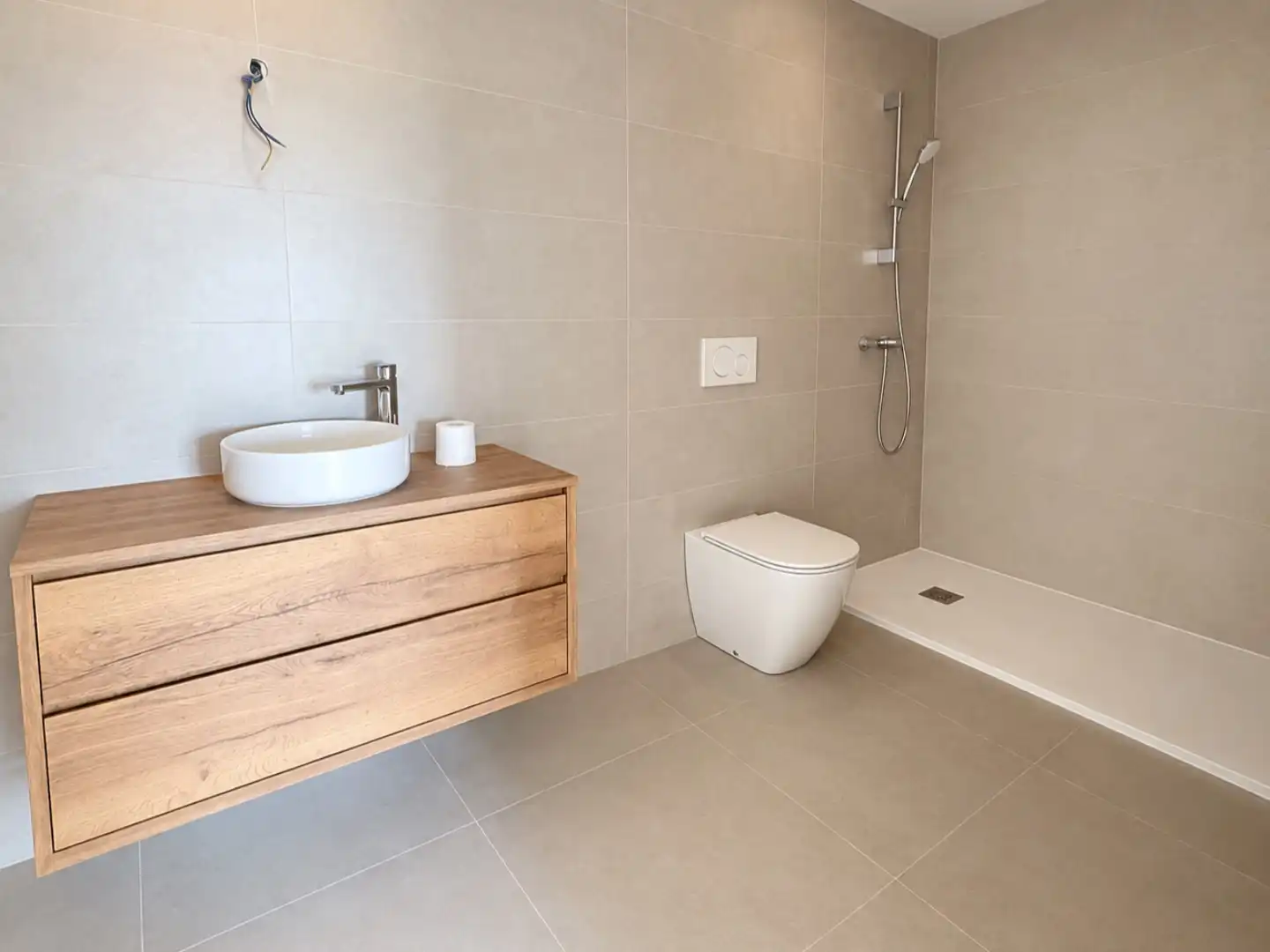 Baño de Piso en venta en Elche / Elx con Aire acondicionado, Calefacción y Terraza
