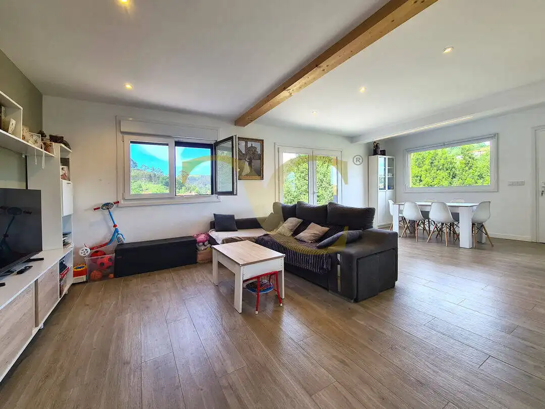 Sala de estar de Casa o chalet en venta en Gijón  con Calefacción, Jardín privado y Balcón