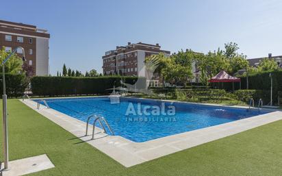 Swimming pool of Flat for sale in Alcalá de Henares  with Heating, Terrace and Storage room