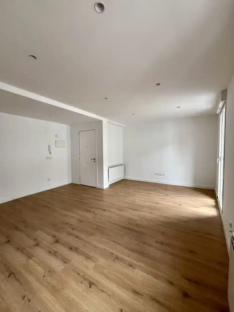 Piso en venta en Ourense Capital  con Parquet y Balcón