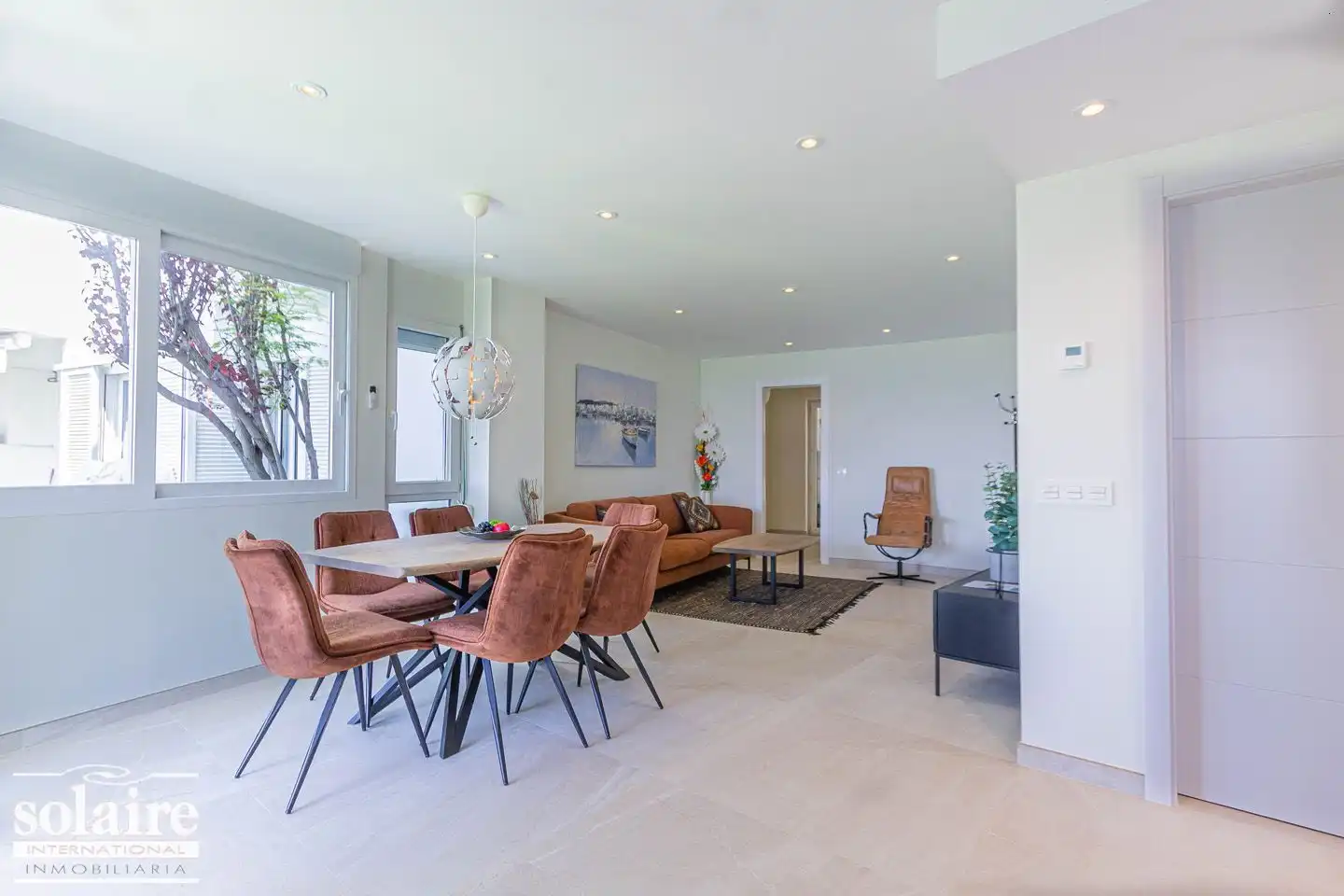 Sala d'estar de Apartament de lloguer en Altea amb Aire condicionat, Jardí privat i Terrassa