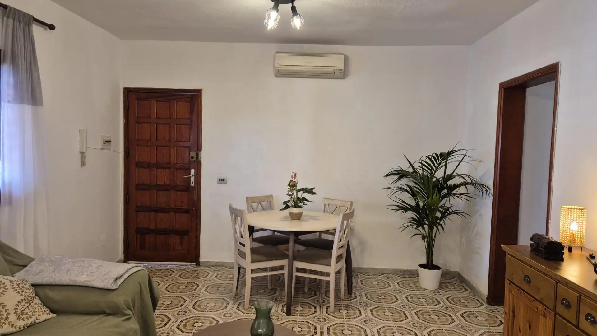 Comedor de Casa adosada en venta en Candelaria con Terraza y Piscina comunitaria