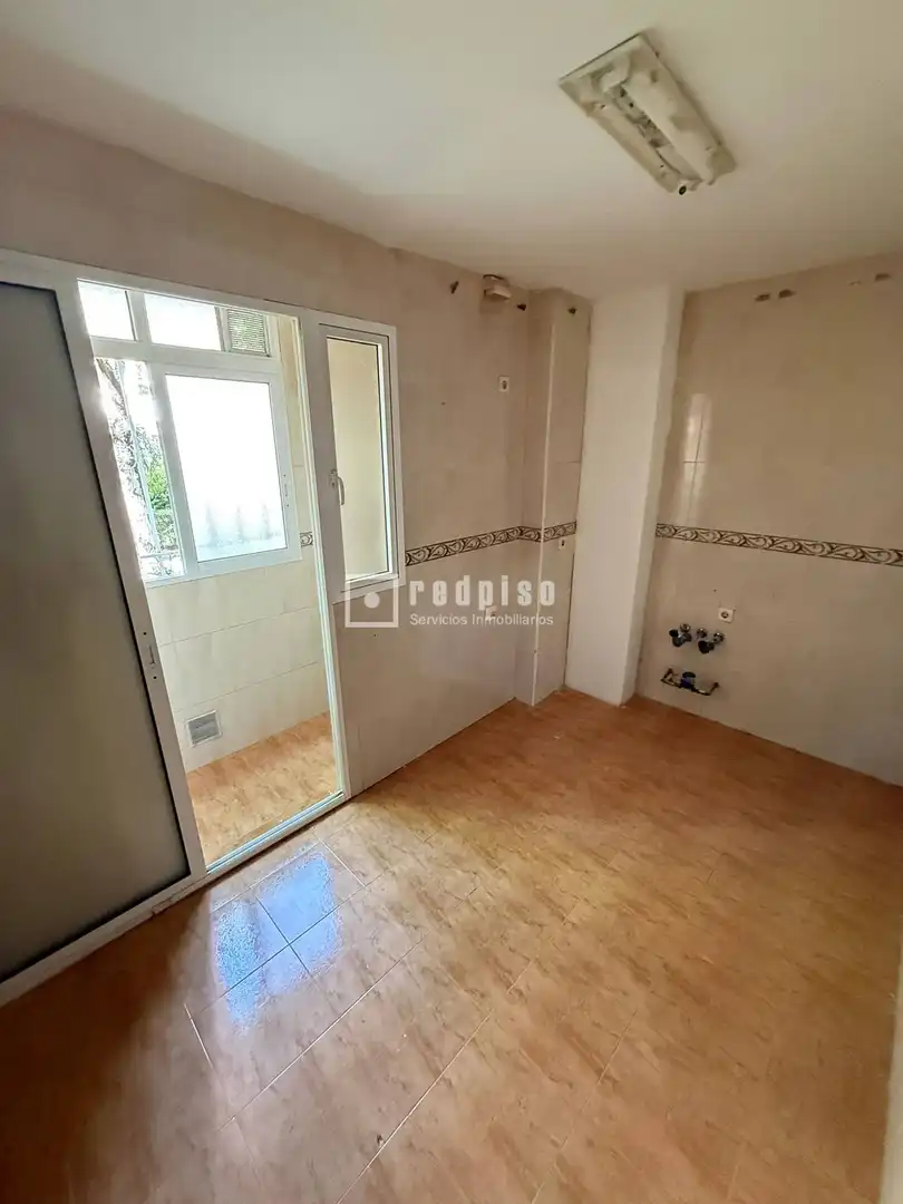 Habitación de Piso en venta en Madrid con Calefacción y Terraza