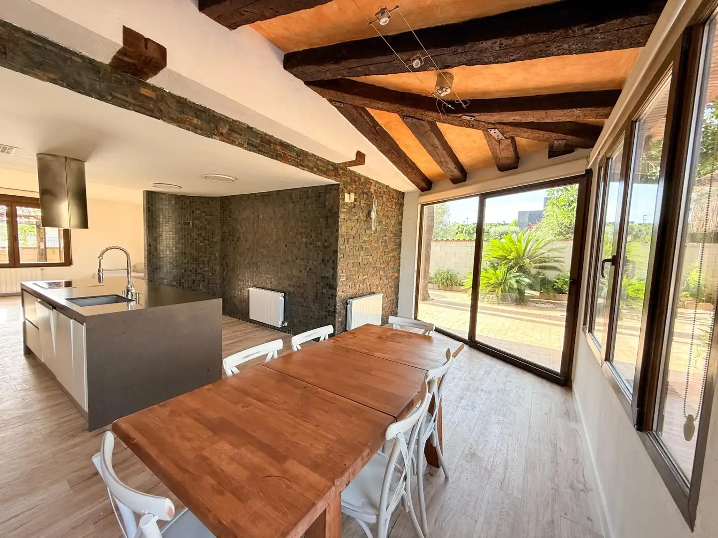 Menjador de Casa o xalet de lloguer en San Antonio de Benagéber amb Aire condicionat, Calefacció i Jardí privat