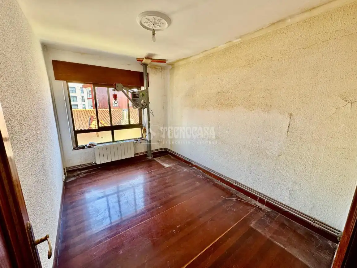 Habitación de Piso en venta en El Astillero   con Calefacción y Parquet