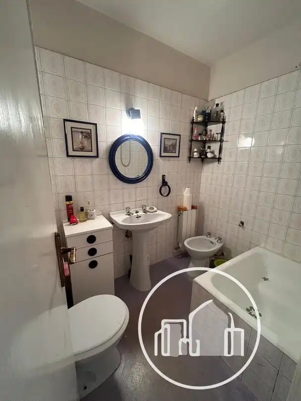 Baño de Piso en venta en Medina de Pomar con Calefacción y Amueblado