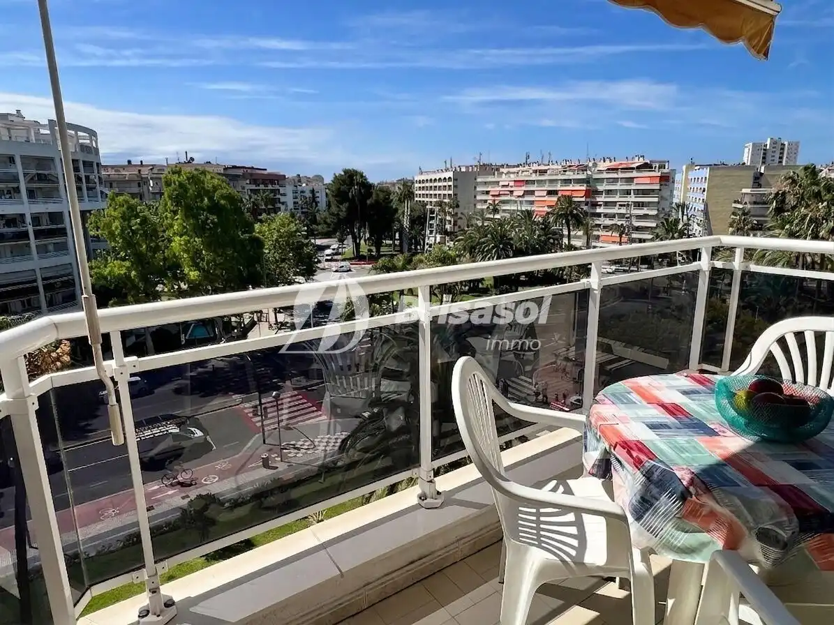 Vista exterior de Apartamento en venta en Salou con Aire acondicionado, Terraza y Balcón