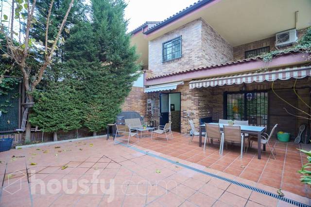 Casa-chalet en Venta en Fuensaviñan, . en Rejas