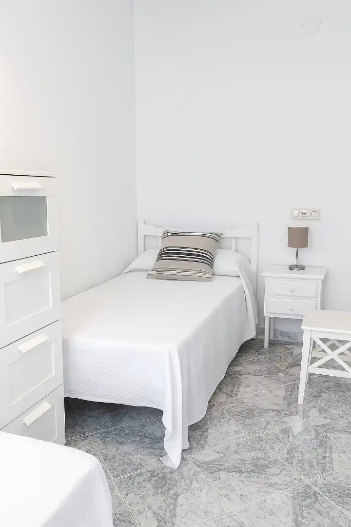 Apartamento con ascensor en alquiler en Avinguda del Papa Luna 10, imagen 17