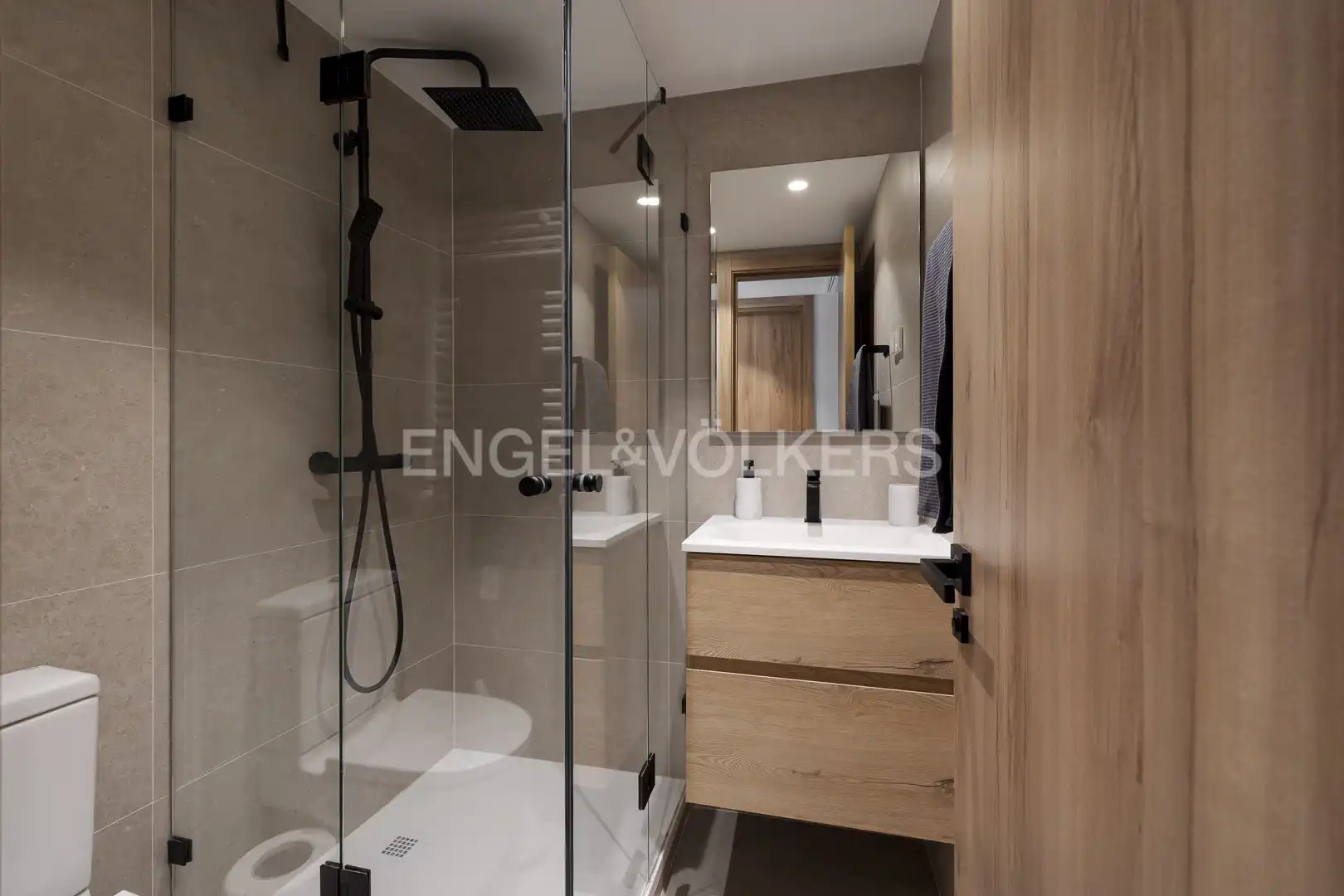 Badezimmer von Wohnung zum Verkauf in Madrid mit Klimaanlage, Heizung und Terrasse