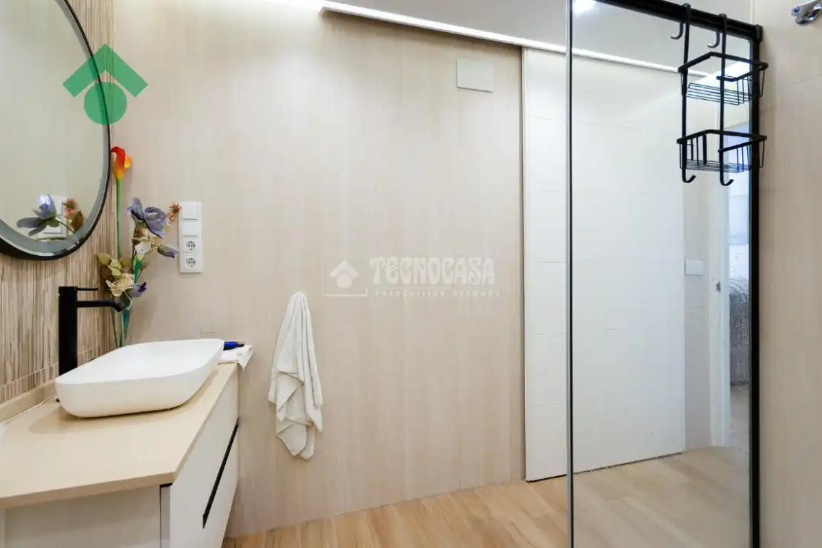 Bany de Pis en venda en Almuñécar amb Aire condicionat i Terrassa