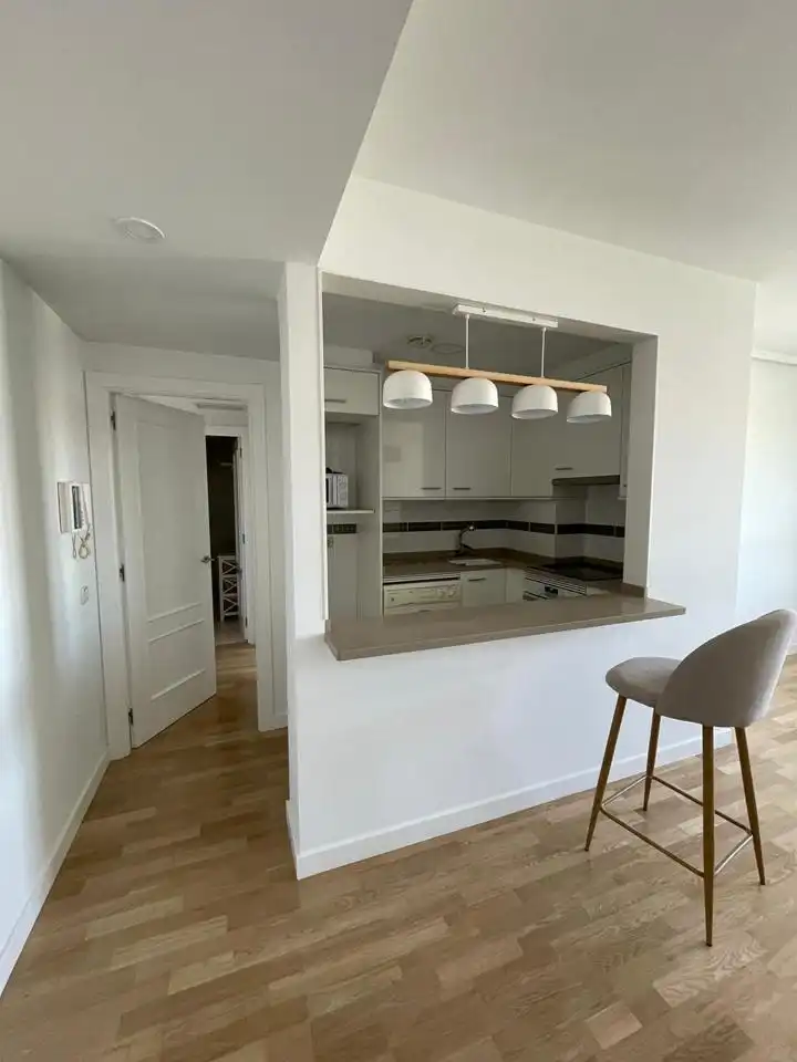 Flat with pool to rent in Calle de Arcaute, imagen 5