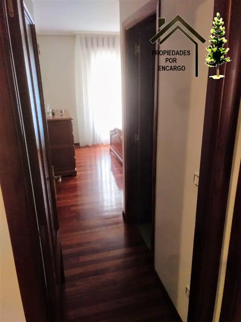 Piso en venta en Cangas  con Calefacción y Trastero