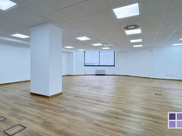 Ufficio con ascensore in affitto a Carrer de Frederic Mompou