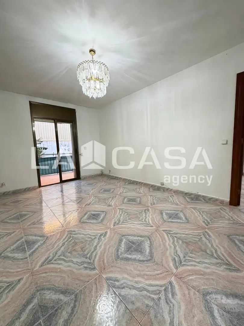 Flat for sale in Santa Coloma de Gramenet  with Balcony