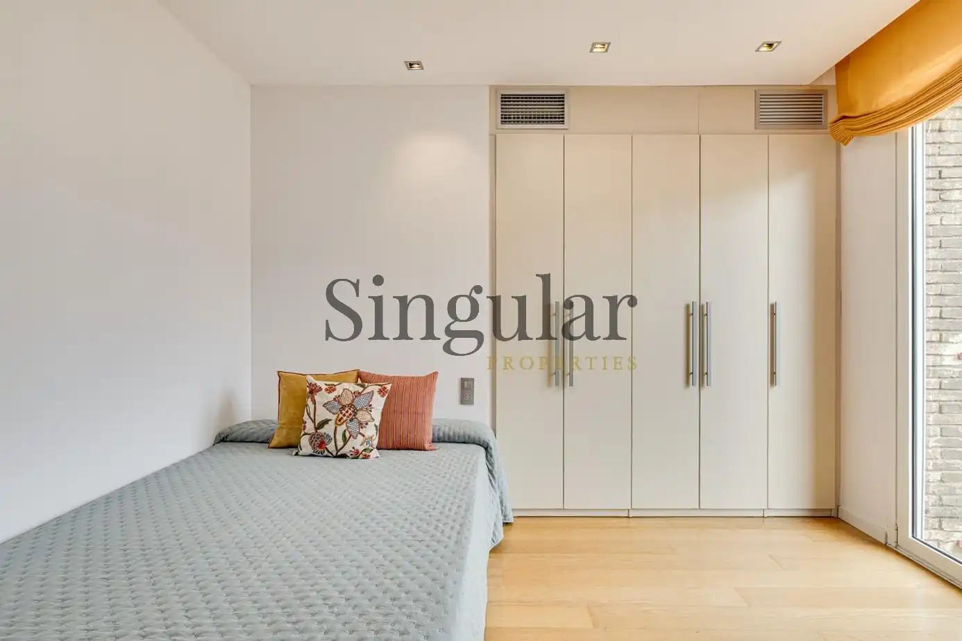 Habitación de Ático en venta en Barcelona con Calefacción, Parquet y Terraza