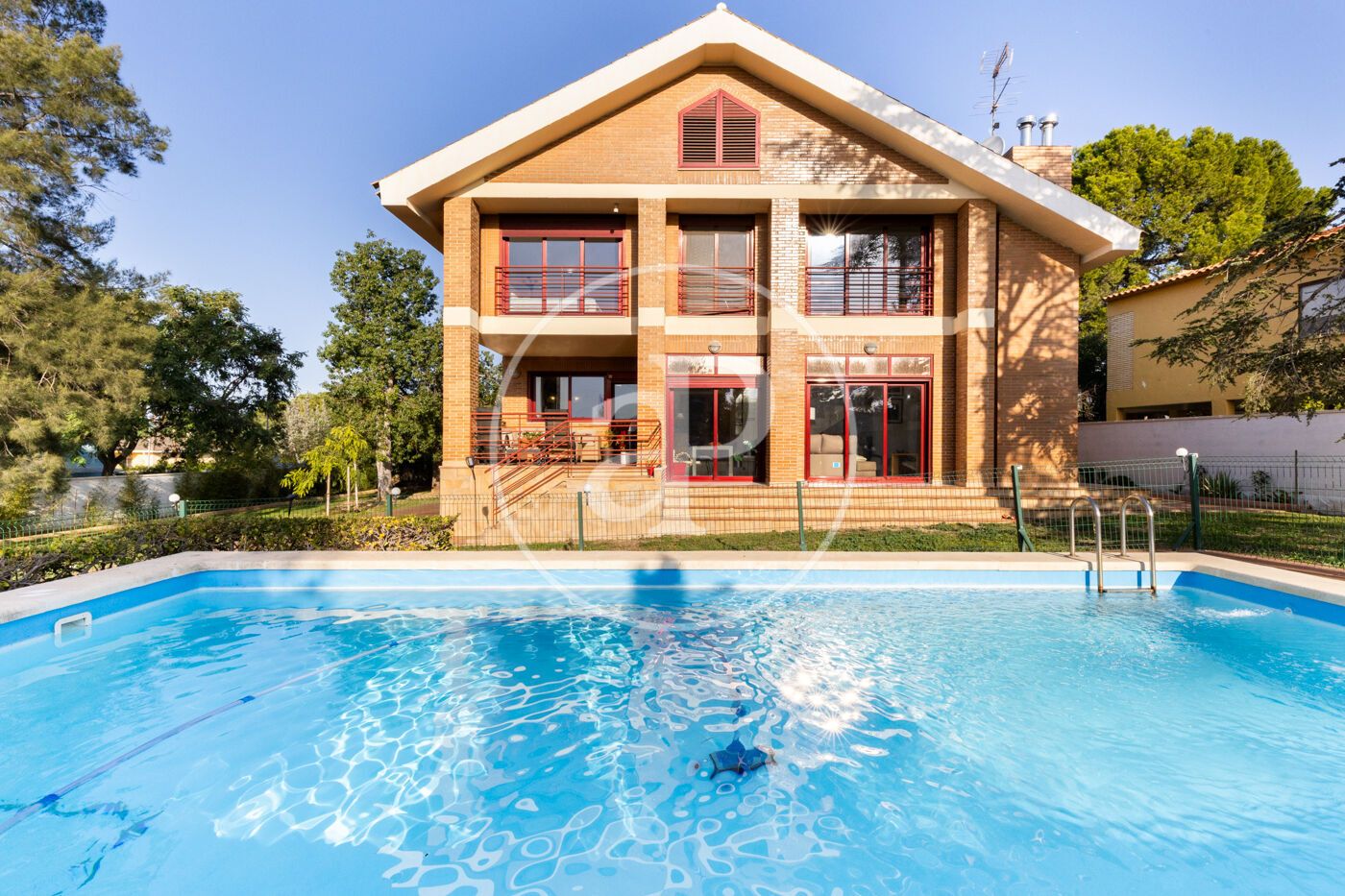 Exterior view of House or chalet for sale in L'Eliana  with Air Conditioner, Heating and Private garden