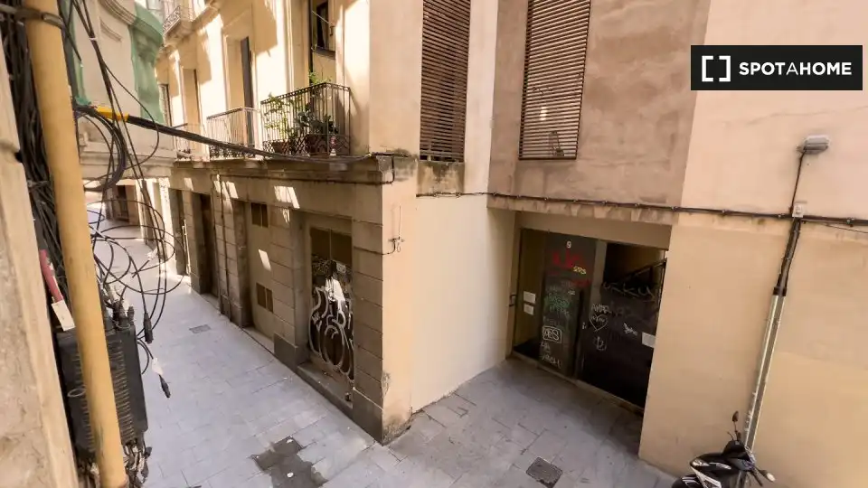 Flat with terrace to rent in Ciutat Vella, imagen 3