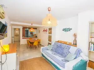 Wohnzimmer von Erdgeschoss zur Miete in Almuñécar mit Klimaanlage, Terrasse und Möbliert