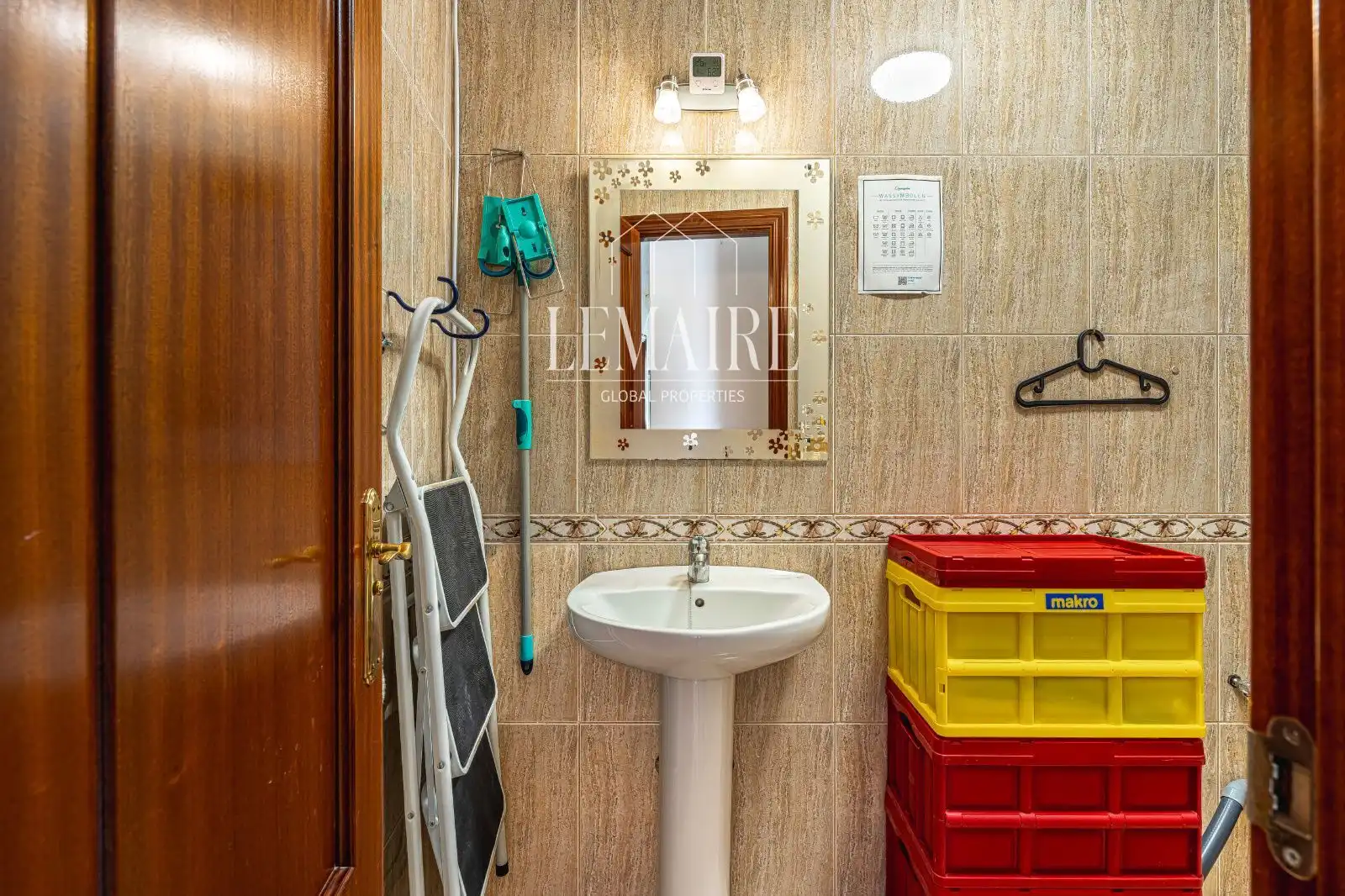 Baño de Piso en venta en Arona con Terraza y Amueblado