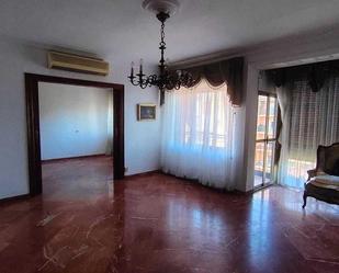 Living room of Flat for sale in  Sevilla Capital  with Air Conditioner, Terrace and Balcony