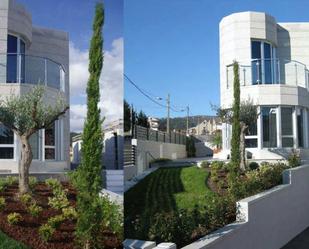 Vista exterior de Casa o xalet en venda en Cangas  amb Jardí privat, Terrassa i Balcó