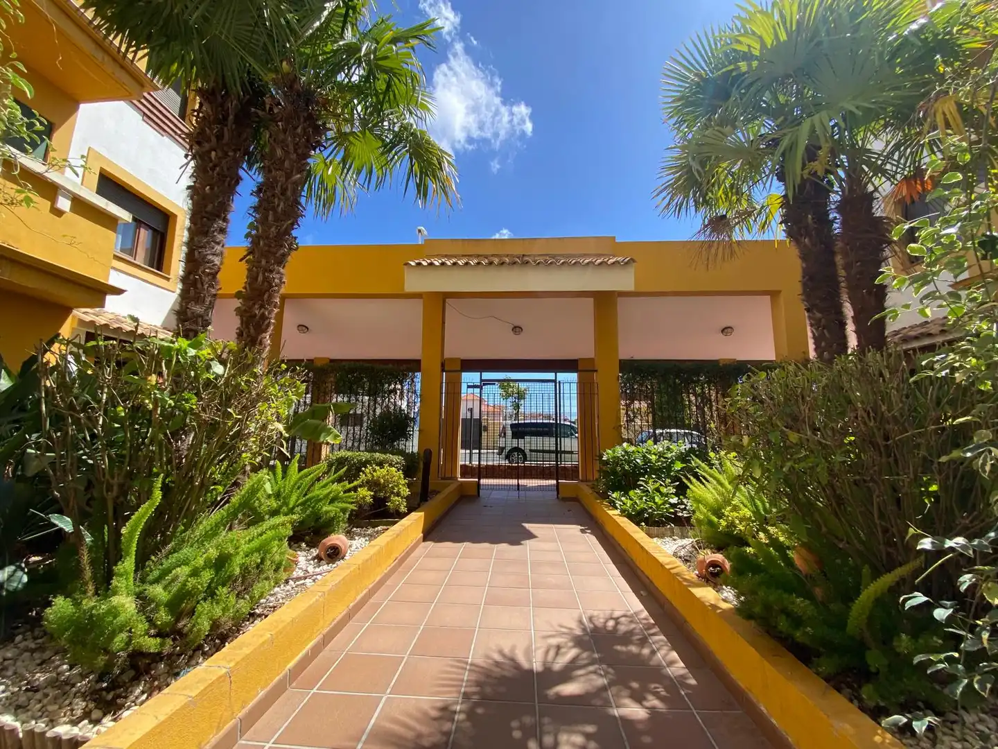 Vista exterior de Dúplex en venta en Ayamonte con Aire acondicionado, Terraza y Trastero