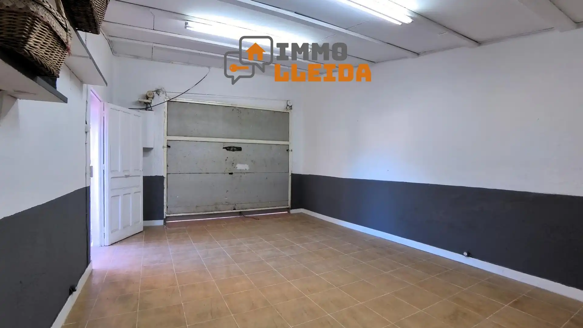 Casa adosada en venta en Balaguer con Calefacción y Terraza