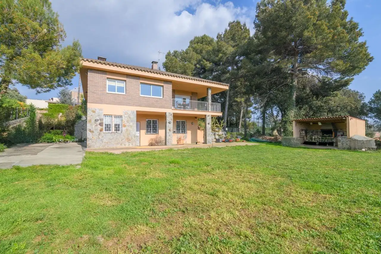 Exterior view of Houses for sale in Sabadell  with Air Conditioner, Heating and Terrace
