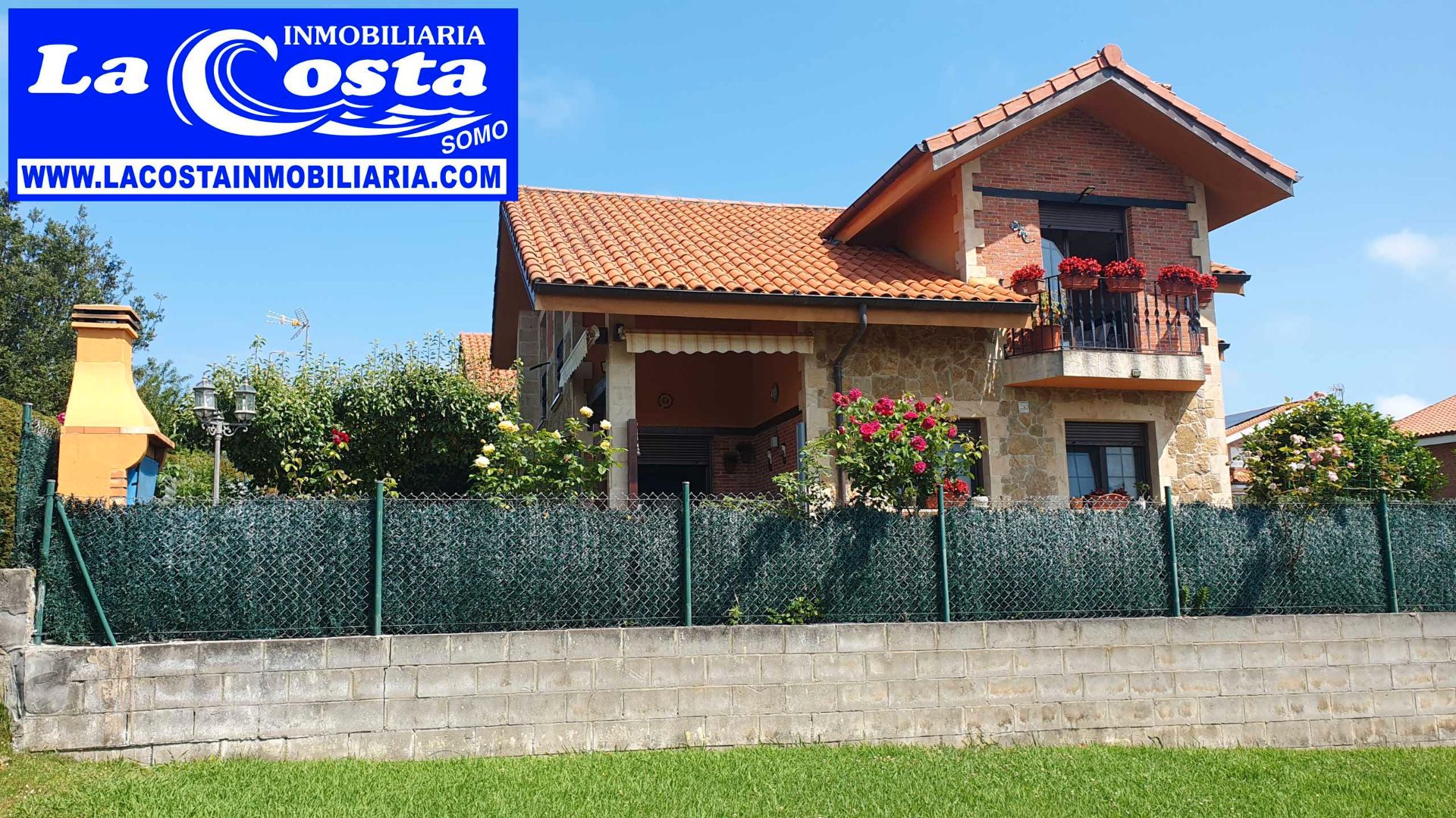 Vista exterior de Casa o xalet en venda en Bareyo amb Calefacció, Jardí privat i Terrassa