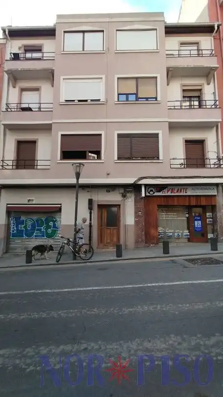 Local comercial en venda a Uribarri, imagen 4
