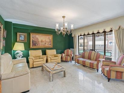 Living room of Flat for sale in  Granada Capital  with Terrace