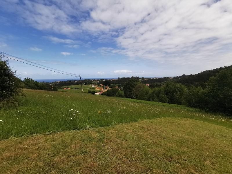 Land for sale in Cudillero