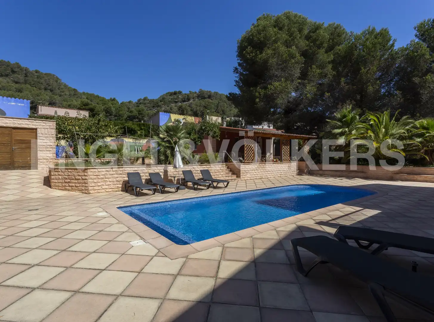 Piscina de Casa o xalet en venda en Calafell amb Aire condicionat, Calefacció i Jardí privat