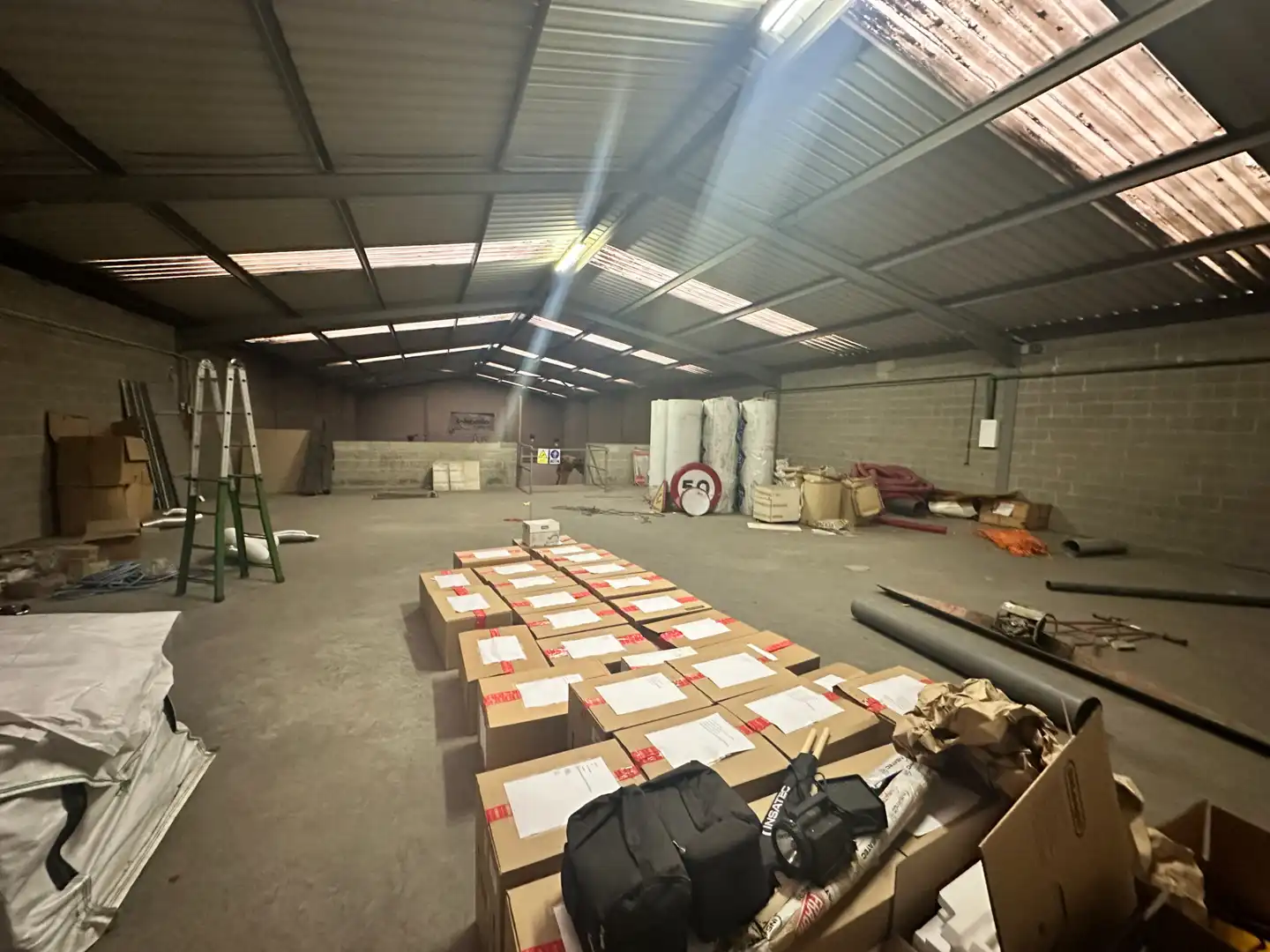 Fabrikhallen zur Miete in Molins de Rei