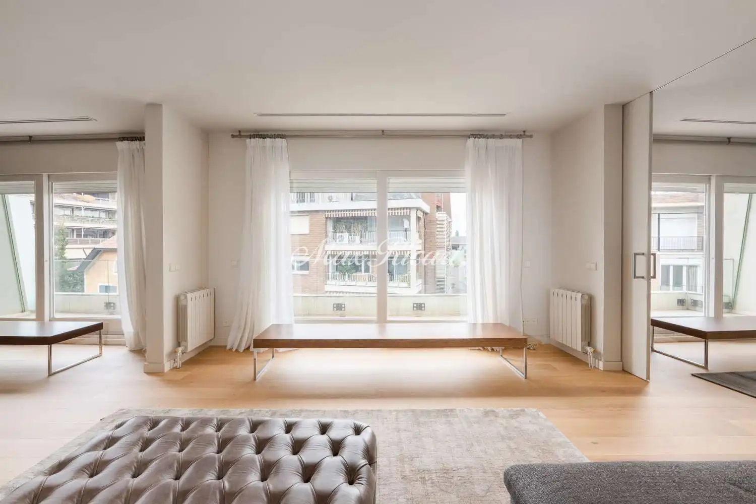 Sala d'estar de Àtic de lloguer en Barcelona amb Aire condicionat, Calefacció i Terrassa