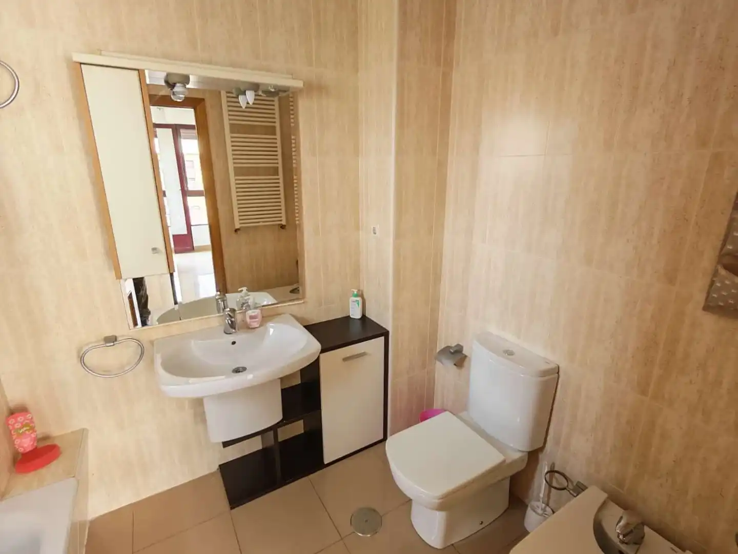 Bathroom of Flat for rent in Murcia  with Air Conditioner, Heating and Washing machine