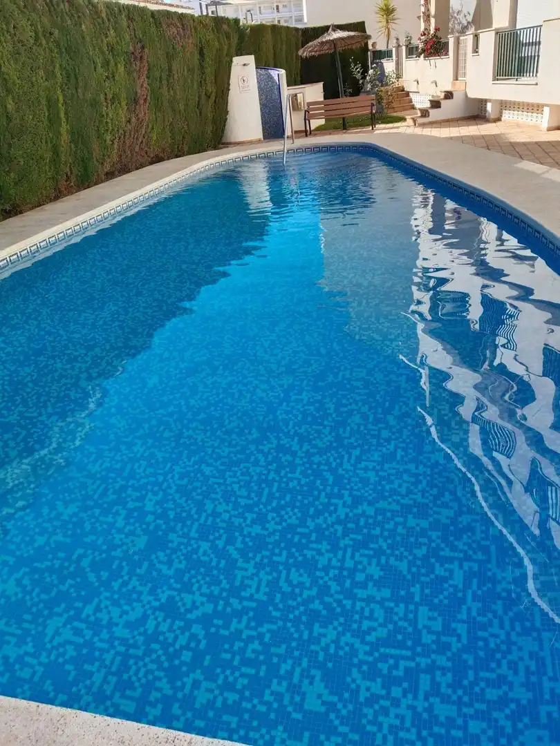 Schwimmbecken von Wohnung zum Verkauf in Altea mit Klimaanlage, Privatgarten und Terrasse