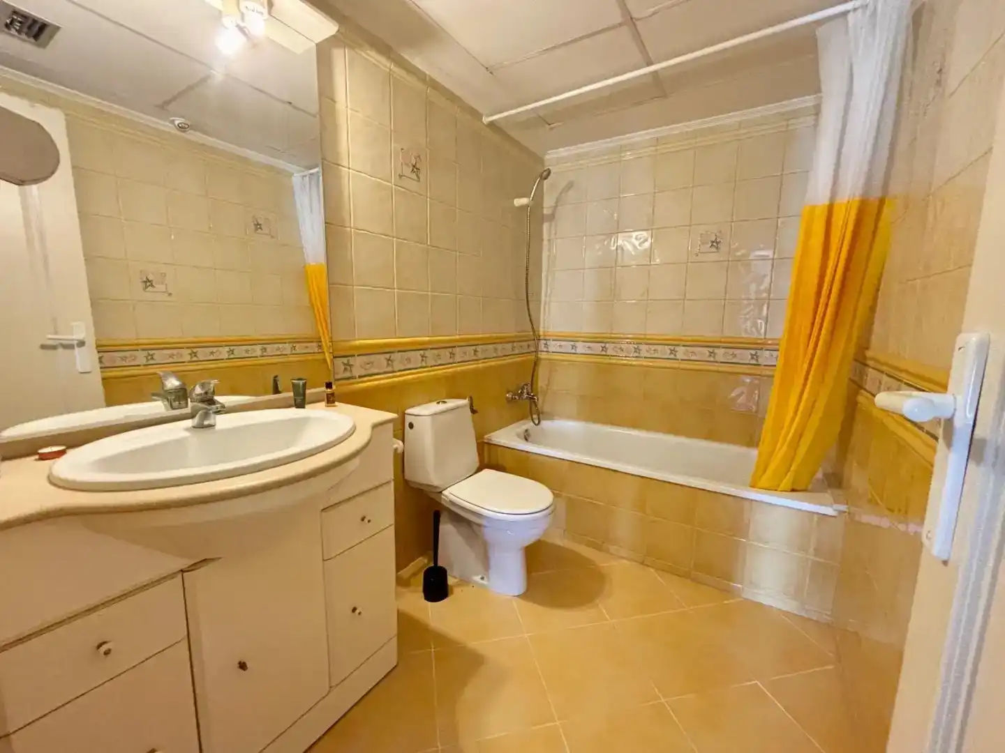 Bathroom of Flat for rent in Benicasim / Benicàssim  with Air Conditioner, Swimming Pool and Balcony