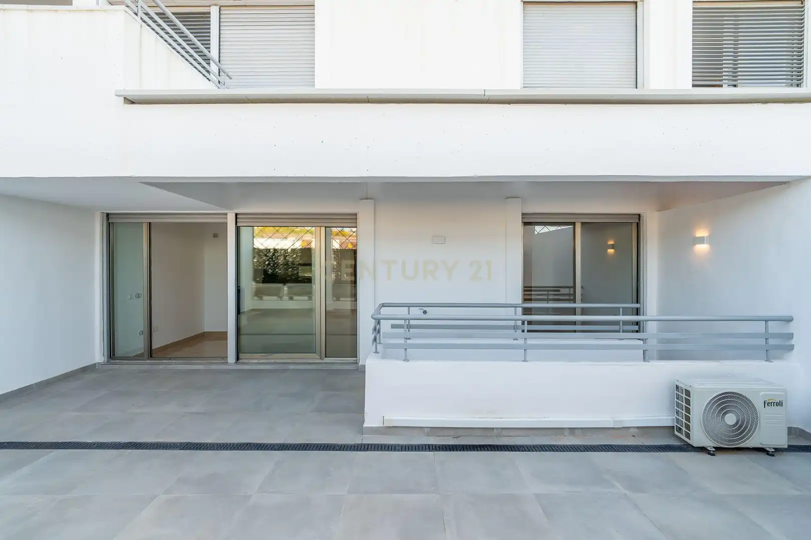 Terrace of Ground floor for sale in Mijas  with Air Conditioner, Microwave and Home automation